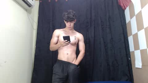 Snapshot of henry_gandy chatting on January 2025 03:55:02 PM HENRY GANDY online show from January 2025 03:55:02 PM