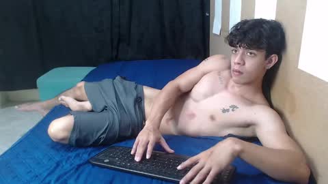 Snapshot of henry_gandy chatting on February 2025 03:50:01 PM HENRY GANDY online show from February 2025 03:50:01 PM