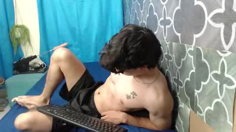 Snapshot of henry_gandy chatting on March 2025 02:04:02 PM HENRY GANDY online show from March 2025 02:04:02 PM