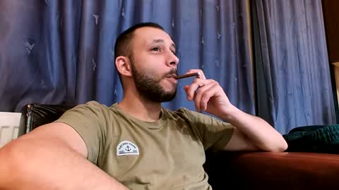 HenryAxe online show from January 2025 11:38:01 AM