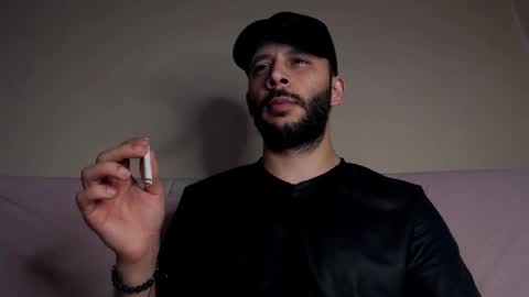 HenryAxe online show from September 2025 02:02:01 AM