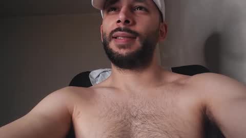 HenryAxe online show from May 2026 12:57:01 PM