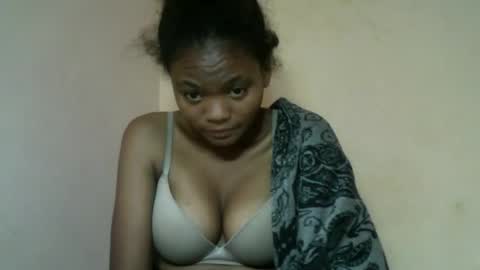 Snapshot of herisse01 chatting on May 2026 12:18:01 AM herisse01 online show from May 2026 12:18:01 AM