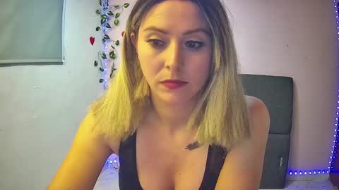 Hestesiaxx online show from December 2024 01:50:02 AM