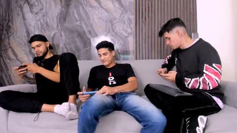 heteros men online show from February 2025 01:58:01 AM