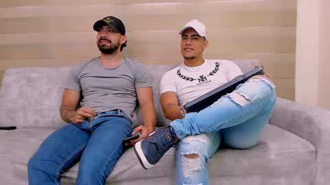 heteros men online show from March 2025 04:33:02 PM