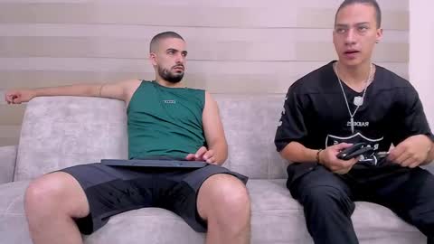 heteros men online show from March 2025 01:25:02 PM