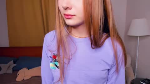 Linda online show from November 2025 07:05:02 PM