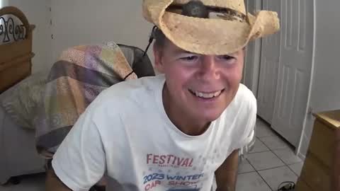 hewes1 online show from February 2025 08:42:02 PM