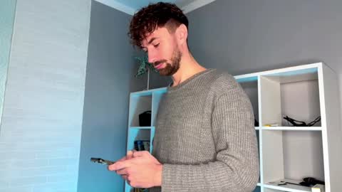 Snapshot of hey_arnold chatting on December 2024 03:09:02 PM Arnold online show from December 2024 03:09:02 PM