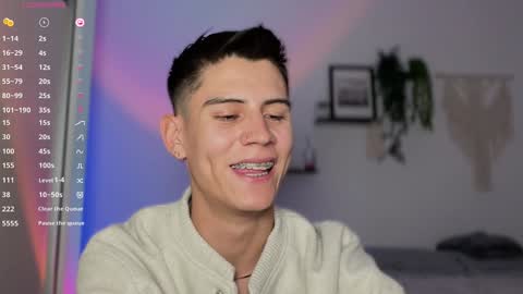 Snapshot of hey_cesard chatting on December 2024 12:11:02 AM hey_cesard online show from December 2024 12:11:02 AM