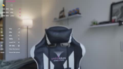 Snapshot of hey_cesard chatting on September 2025 03:23:01 PM hey_cesard online show from September 2025 03:23:01 PM