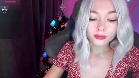 Snapshot of hey_nora_ chatting on January 2026 04:16:01 AM Nora online show from January 2026 04:16:01 AM