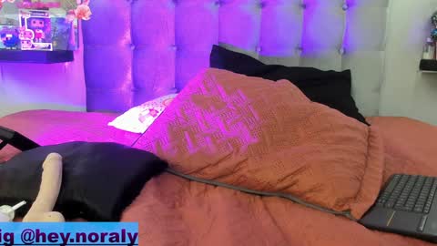 Noraly  online show from December 2024 05:08:01 PM