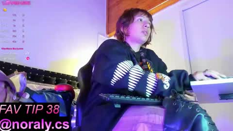 Noraly  online show from September 2025 04:06:01 AM