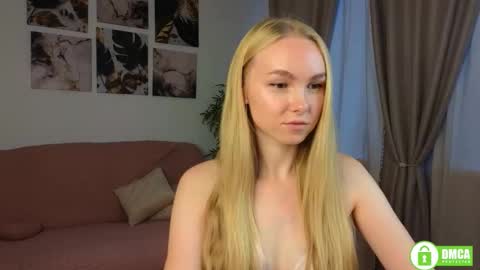 Snapshot of hey_olivia chatting on October 2025 01:18:01 PM hey_olivia online show from October 2025 01:18:01 PM