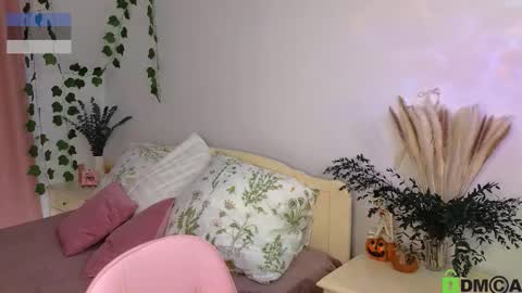 hey_olivia online show from November 2025 07:30:02 AM