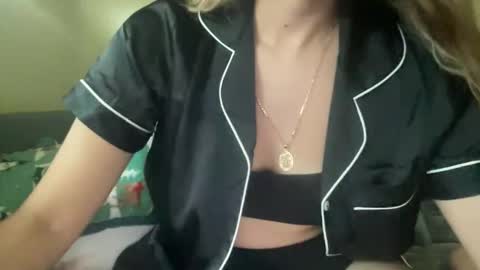 Blue  online show from November 2025 09:02:01 PM