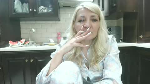 Snapshot of heyheygrey chatting on June 2026 08:33:01 PM Heyheygrey online show from June 2026 08:33:01 PM