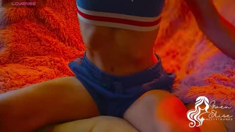 Gwen Elise online show from October 2025 03:35:01 PM