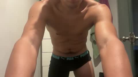 hhernan1 online show from March 2026 10:14:01 PM