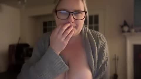 Hi Im Olivia online show from December 2024 07:03:01 AM