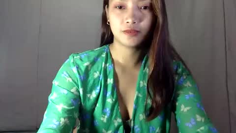 hi_there99 online show from November 2025 10:01:02 PM