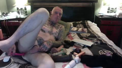 Snapshot of hiasallfuk13 chatting on January 2025 06:19:02 PM HARDCORE13 online show from January 2025 06:19:02 PM