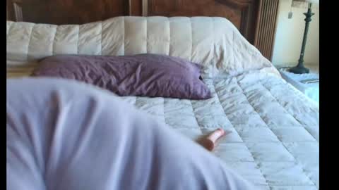Snapshot of hidden_gold_milf chatting on May 2026 11:55:01 PM hidden_gold_milf online show from May 2026 11:55:01 PM