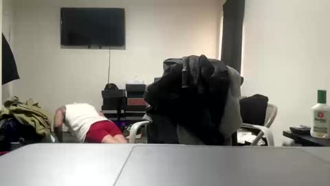 hihello7777 online show from October 2025 06:52:02 PM