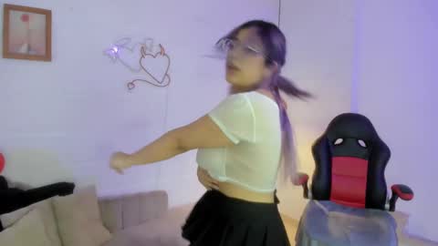 hikaru_dl online show from March 2025 06:43:01 AM