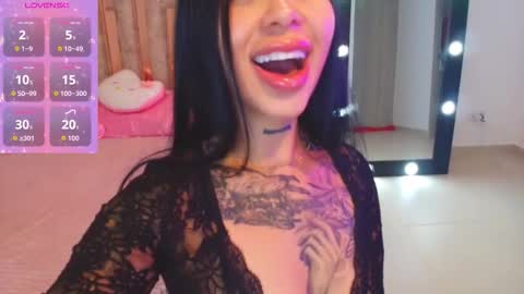 LUNA new account  FOLLOW ME online show from November 2025 12:25:01 AM