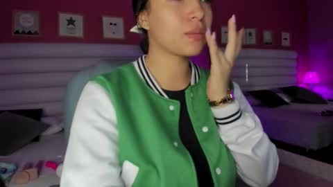 hilary_tailor online show from October 2025 11:11:01 AM