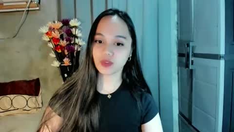 hilarymolly online show from March 2026 01:23:02 AM