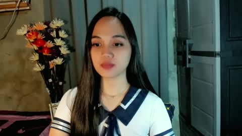 hilarymolly online show from April 2026 06:51:02 AM