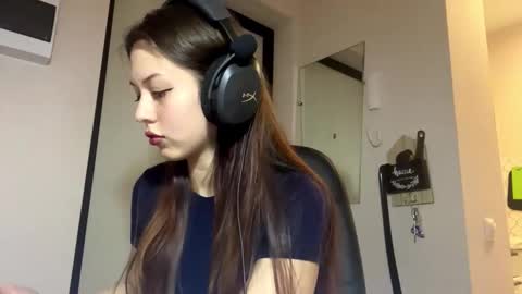 Hi Im Elizabeth online show from October 2025 01:06:02 PM