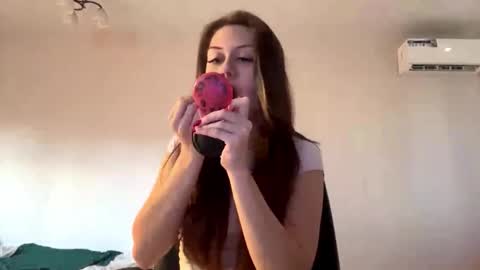 Hi Im Elizabeth online show from October 2025 12:05:02 PM