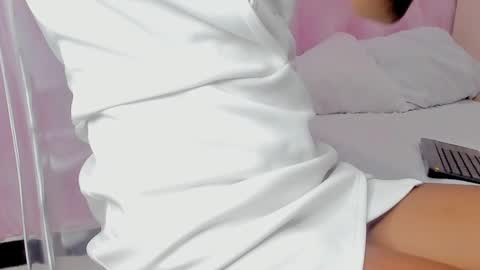  Hillary  online show from February 2025 04:23:01 AM