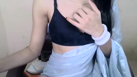 Himani online show from March 2026 01:56:01 AM