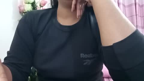 himuhimu22 online show from January 2025 01:36:01 PM