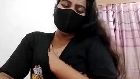 himuhimu22 online show from December 2025 04:34:01 PM