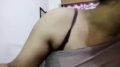 himuhimu22 online show from April 2026 09:58:01 AM