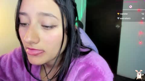 Snapshot of hinata_21_ chatting on December 2024 10:27:02 PM hinata online show from December 2024 10:27:02 PM