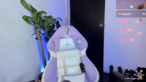 Snapshot of hinata_21_ chatting on January 2025 11:10:02 PM hinata online show from January 2025 11:10:02 PM