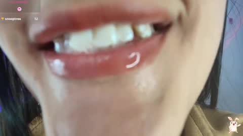 Snapshot of hinata_21_ chatting on November 2025 08:51:01 PM hinata online show from November 2025 08:51:01 PM