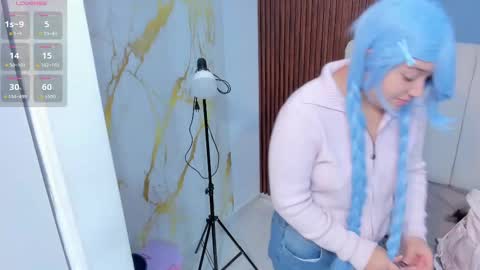 hinata_dolly online show from September 2025 08:40:01 AM