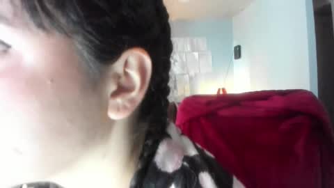 Hinnata online show from November 2025 07:49:02 PM