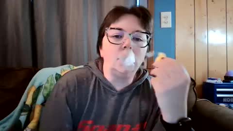 Bella online show from February 2025 12:02:02 PM