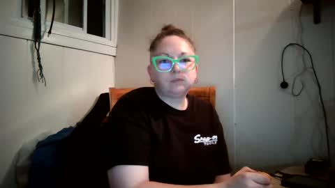 Bella online show from September 2025 01:11:01 AM