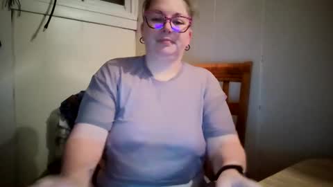 Bella online show from October 2025 09:29:01 AM